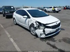 3KPFL4A78HE065900 2017 KIA FORTE