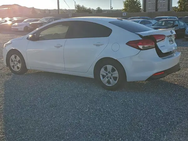 3KPFL4A78HE068831 2017 KIA FORTE - Image 2