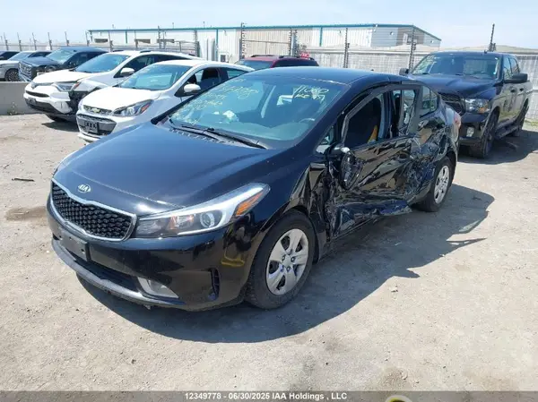 3KPFL4A78HE071440 2017 KIA FORTE - Image 2