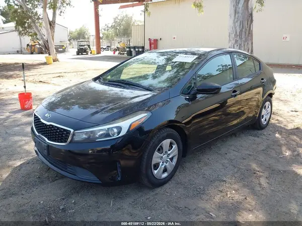 3KPFL4A78HE075276 2017 KIA FORTE - Image 2