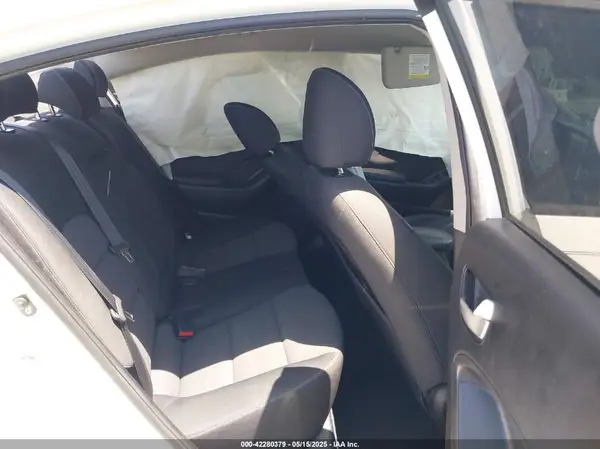 3KPFL4A78HE076458 2017 KIA FORTE - Image 8