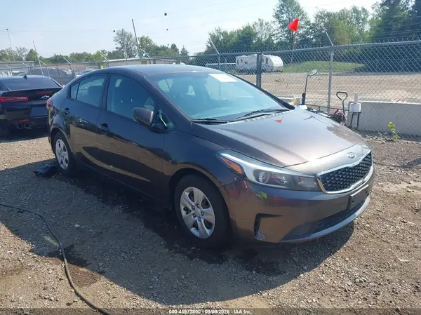 3KPFL4A78HE076797 2017 KIA FORTE - Image 1