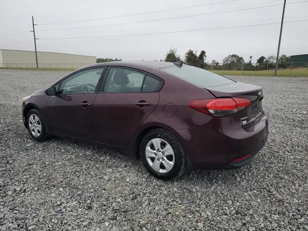 3KPFL4A78HE085452 2017 KIA FORTE - Image 2
