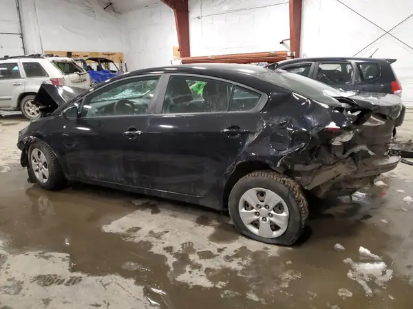 3KPFL4A78HE093132 2017 KIA FORTE - Image 2