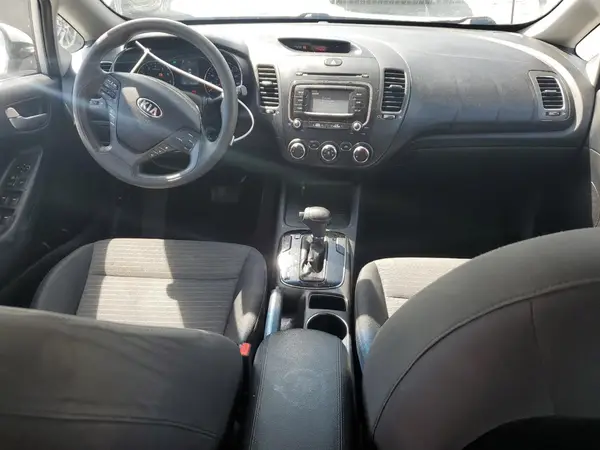 3KPFL4A78HE094202 2017 KIA FORTE - Image 8