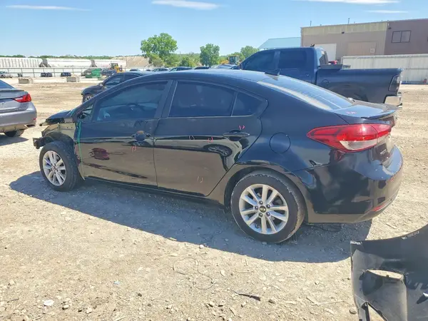 3KPFL4A78HE097116 2017 KIA FORTE - Image 2