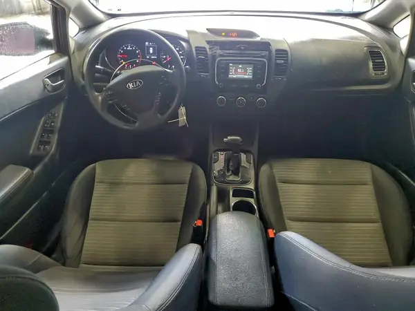 3KPFL4A78HE098444 2017 KIA FORTE - Image 8