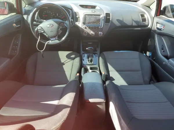 3KPFL4A78HE103173 2017 KIA FORTE - Image 8