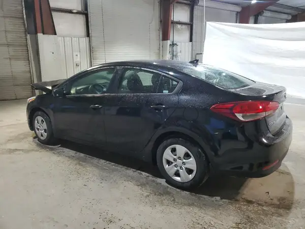 3KPFL4A78HE104937 2017 KIA FORTE - Image 2