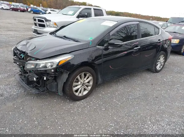 3KPFL4A78HE104954 2017 KIA FORTE - Image 2