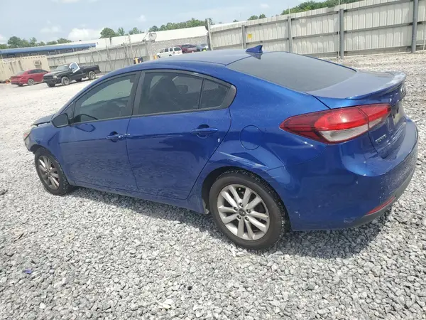 3KPFL4A78HE105697 2017 KIA FORTE - Image 2