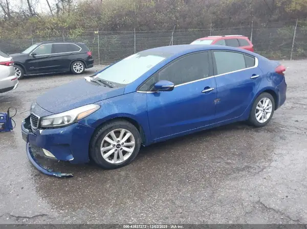 3KPFL4A78HE115243 2017 KIA FORTE - Image 2