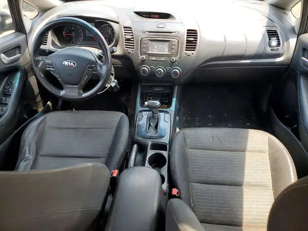3KPFL4A78HE116361 2017 KIA FORTE - Image 8