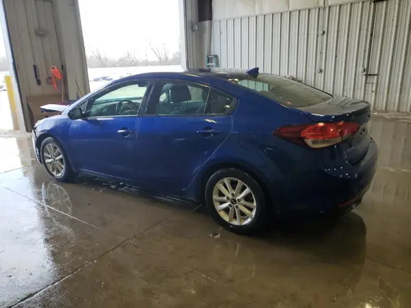 3KPFL4A78HE117106 2017 KIA FORTE - Image 2