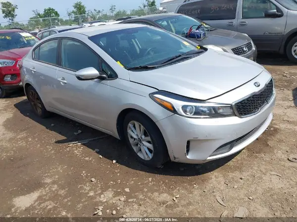 3KPFL4A78HE123004 2017 KIA FORTE - Image 1