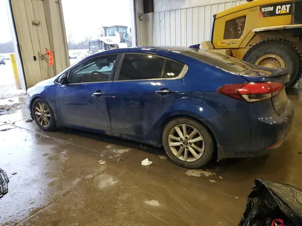 3KPFL4A78HE123066 2017 KIA FORTE - Image 2