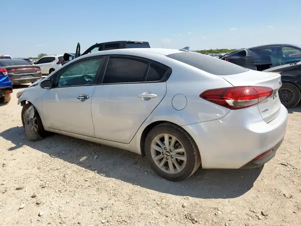3KPFL4A78HE124248 2017 KIA FORTE - Image 2