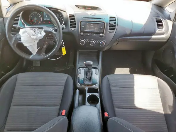 3KPFL4A78HE124248 2017 KIA FORTE - Image 8