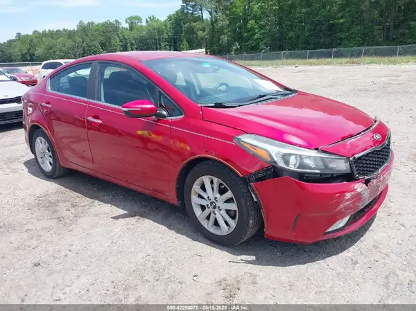 3KPFL4A78HE125805 2017 KIA FORTE - Image 1