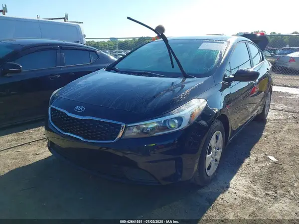 3KPFL4A78HE126730 2017 KIA FORTE - Image 2