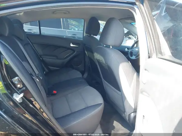 3KPFL4A78HE126730 2017 KIA FORTE - Image 8