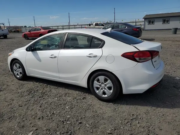 3KPFL4A78HE127537 2017 KIA FORTE - Image 2