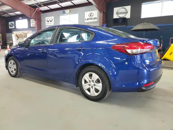 3KPFL4A78HE133404 2017 KIA FORTE - Image 2