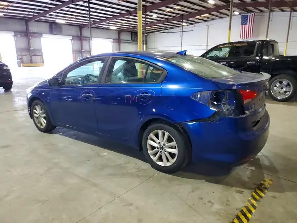 3KPFL4A78HE135816 2017 KIA FORTE - Image 2