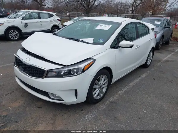3KPFL4A78HE136321 2017 KIA FORTE - Image 2