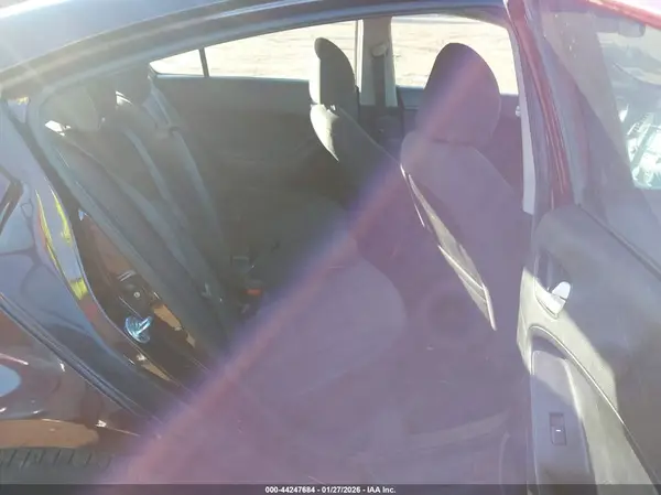 3KPFL4A78HE142782 2017 KIA FORTE - Image 8