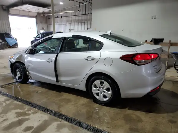 3KPFL4A78HE143897 2017 KIA FORTE - Image 2