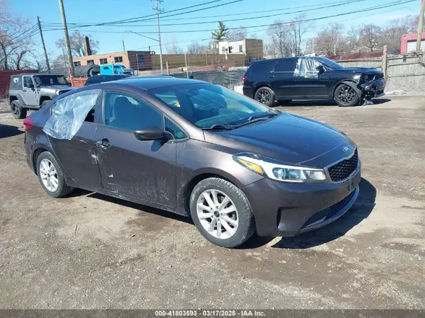 3KPFL4A78HE145715 2017 KIA FORTE - Image 1