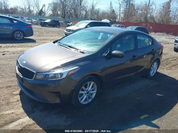 3KPFL4A78HE145715 2017 KIA FORTE - Image 2