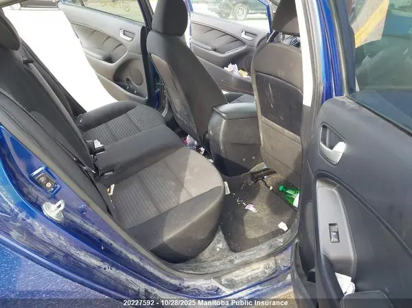 3KPFL4A78HE146086 2017 KIA FORTE - Image 8