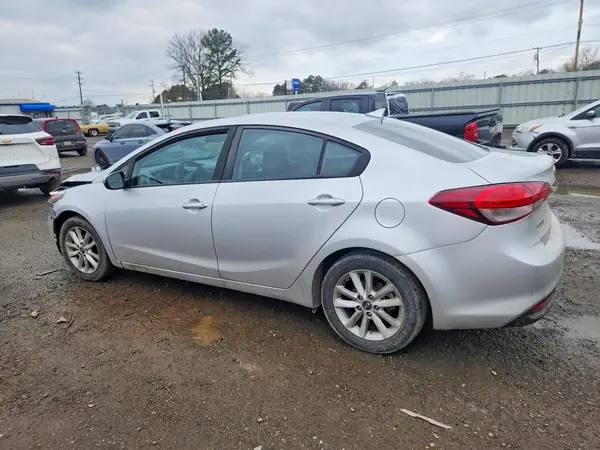 3KPFL4A78HE150347 2017 KIA FORTE - Image 2