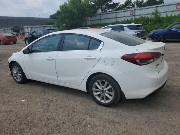 3KPFL4A78HE155743 2017 KIA FORTE - Image 2