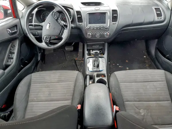 3KPFL4A78HE155919 2017 KIA FORTE - Image 8