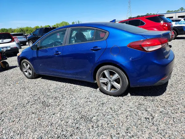 3KPFL4A78JE166652 2018 KIA FORTE - Image 2