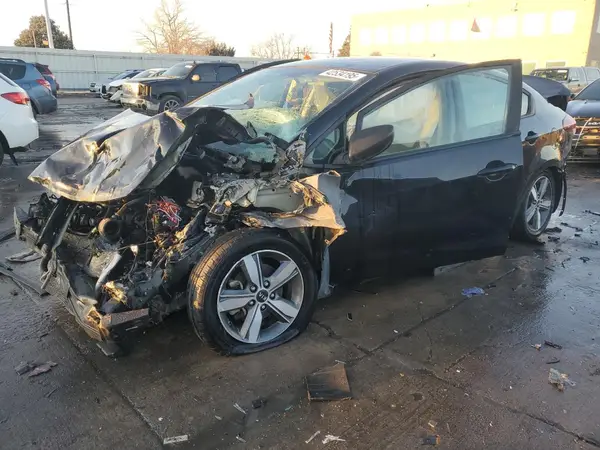 3KPFL4A78JE174055 2018 KIA FORTE - Image 1