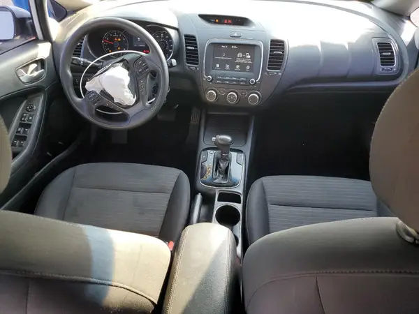 3KPFL4A78JE176968 2018 KIA FORTE - Image 8