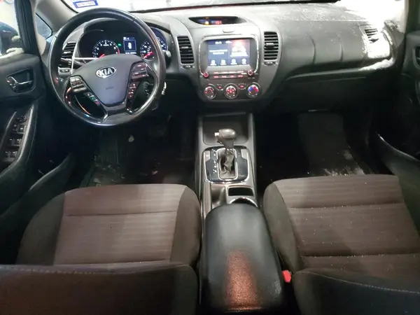 3KPFL4A78JE178218 2018 KIA FORTE - Image 8