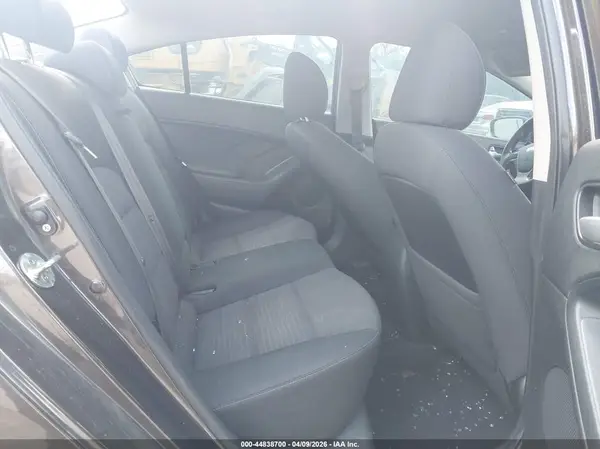 3KPFL4A78JE184892 2018 KIA FORTE - Image 8