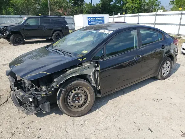 3KPFL4A78JE189851 2018 KIA FORTE - Image 1