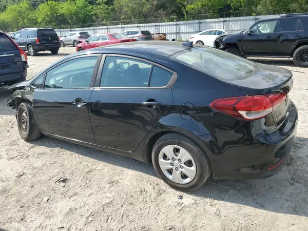 3KPFL4A78JE189851 2018 KIA FORTE - Image 2