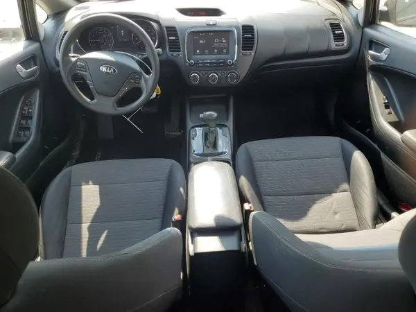 3KPFL4A78JE189851 2018 KIA FORTE - Image 8
