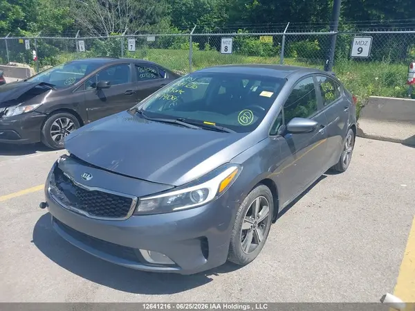 3KPFL4A78JE191065 2018 KIA FORTE - Image 2