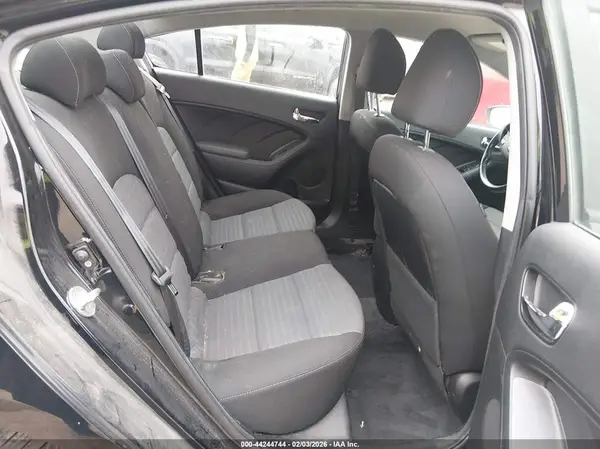 3KPFL4A78JE191597 2018 KIA FORTE - Image 8