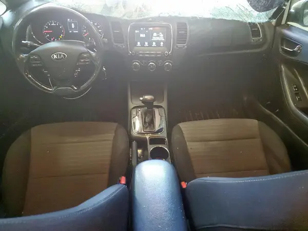 3KPFL4A78JE191924 2018 KIA FORTE - Image 8
