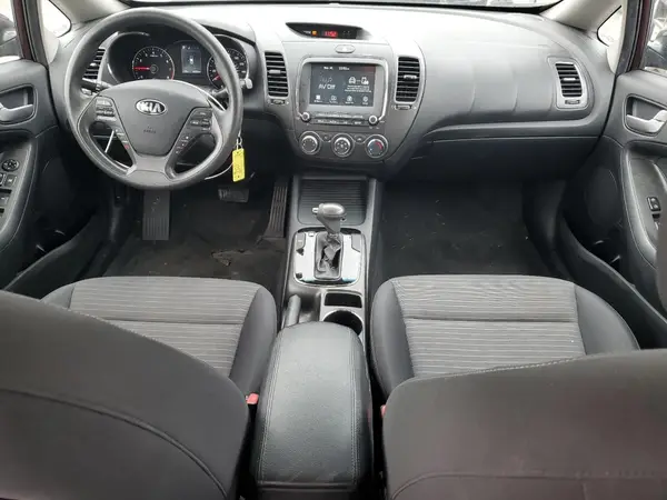 3KPFL4A78JE192393 2018 KIA FORTE - Image 8