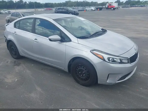 3KPFL4A78JE197108 2018 KIA FORTE - Image 1